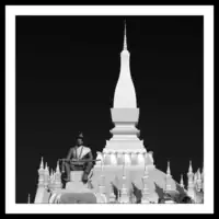 Laos / Vientiane / Pha That Luang / Statue of King Setthathirath Pha