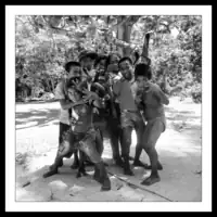 Kiribati / Tarawa / Abatao / Local children posing